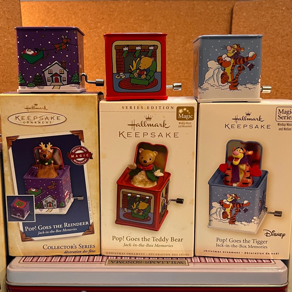 Series: Set of Hallmark “Pop Goes” 2003-2009 - Picture 4 of 14